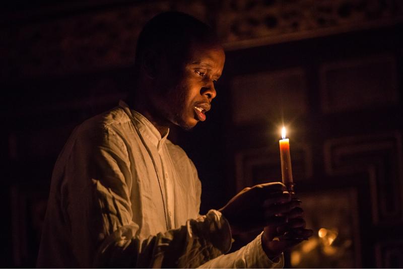 candlelit-othello-at-the-sam-wanamaker-playhouse-is-a-strident-mess